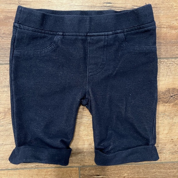 Bundle of Two Baby Girl Shorts, 24 months and 2T - Picture 3 of 10